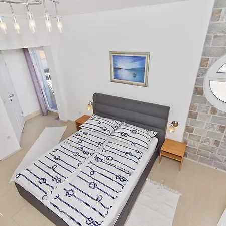 & Marinero Betina (Sibenik-Knin)