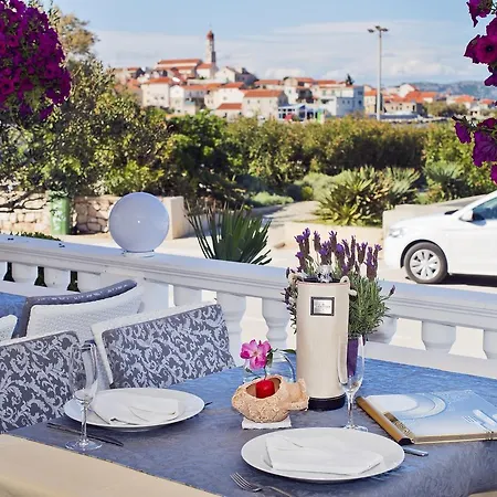 Casa de hóspedes & Marinero Betina (Sibenik-Knin)