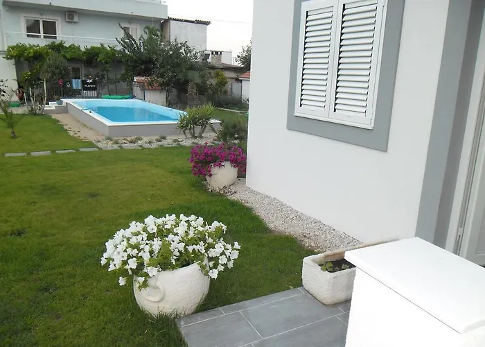 & Marinero 3* Betina (Sibenik-Knin)